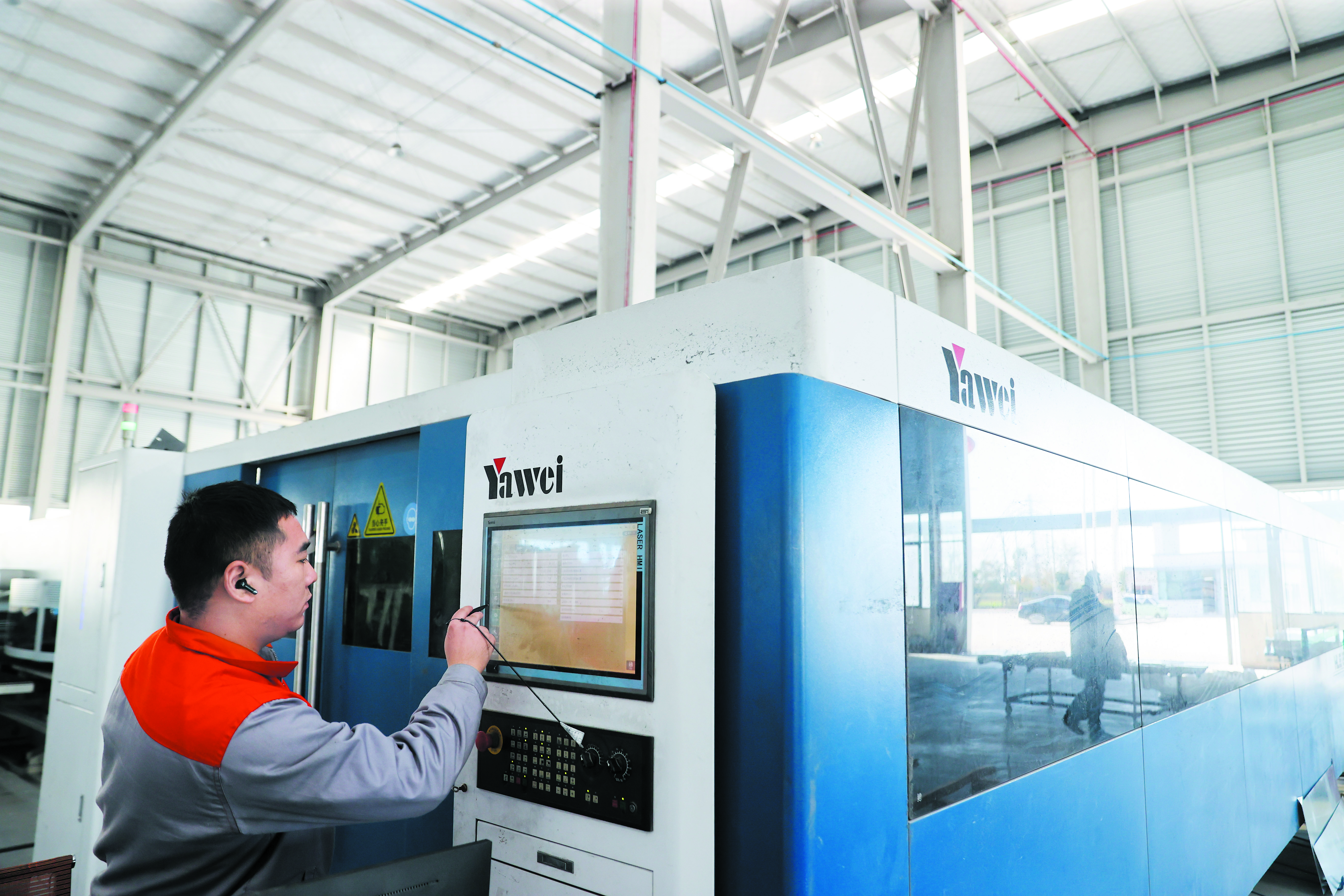 三树镇的江苏翔程嘉宇幕墙科技有限公司生产...