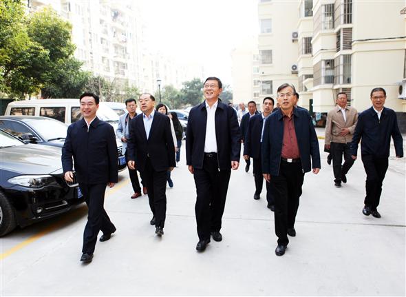 淮阴区人民政府 姚晓东视察我区老旧小区整治改造工作